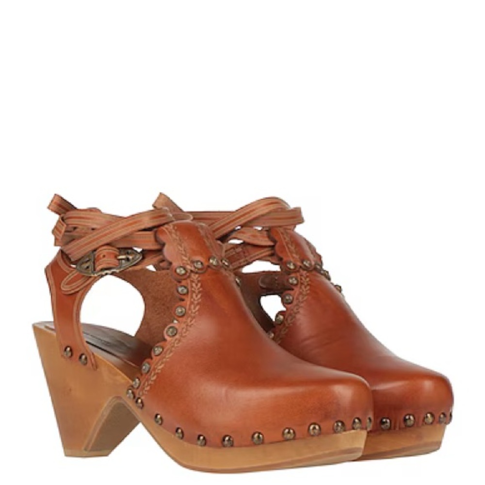 Isabel Marant Brown Leather Clogs with Cut-Out Design